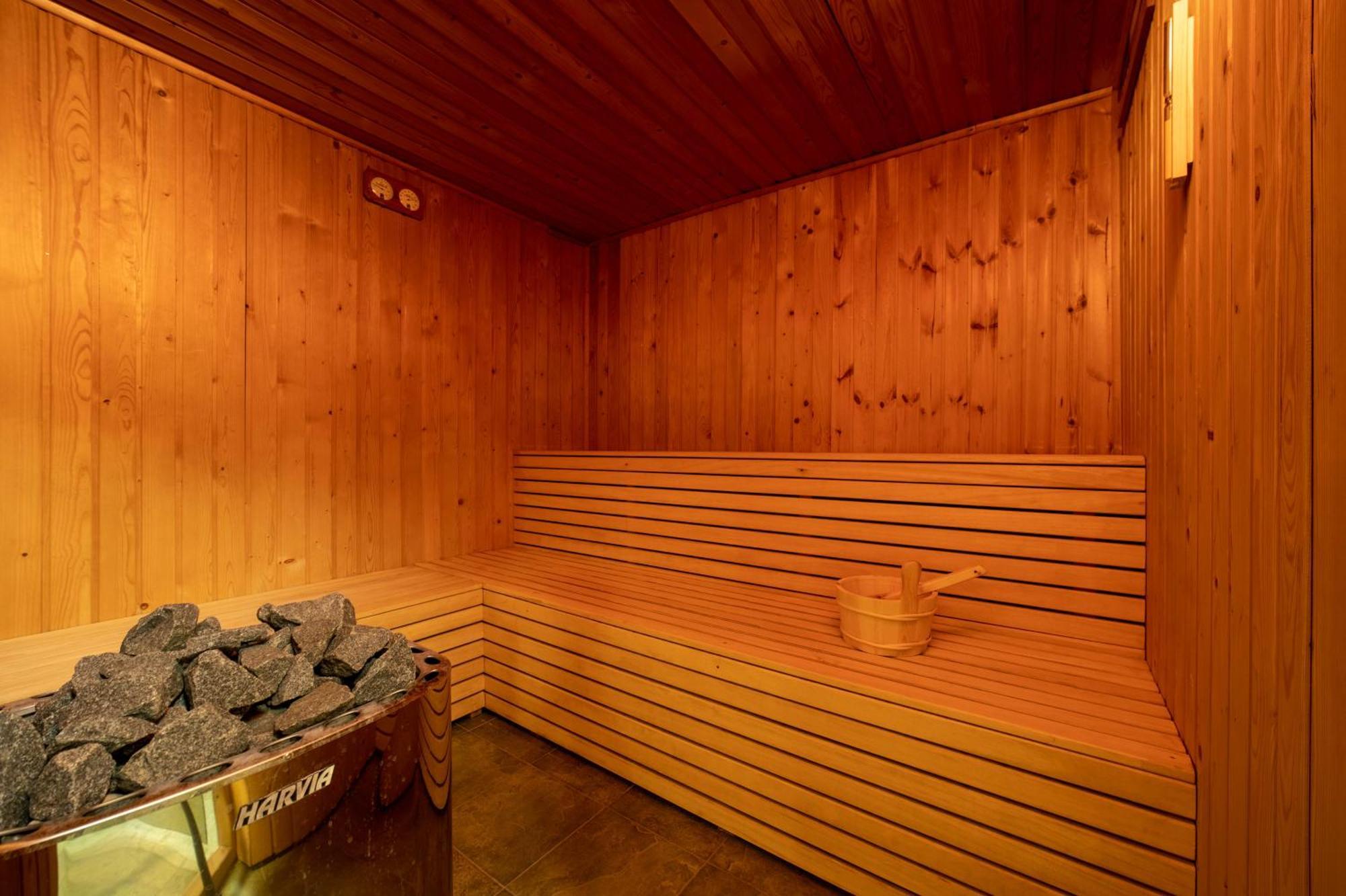 Hotel Liptov Holiday *** Liptovský Trnovec Екстериор снимка