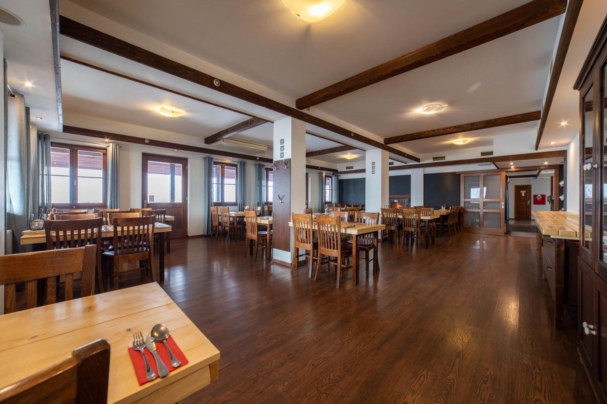 Hotel Liptov Holiday *** Liptovský Trnovec Екстериор снимка