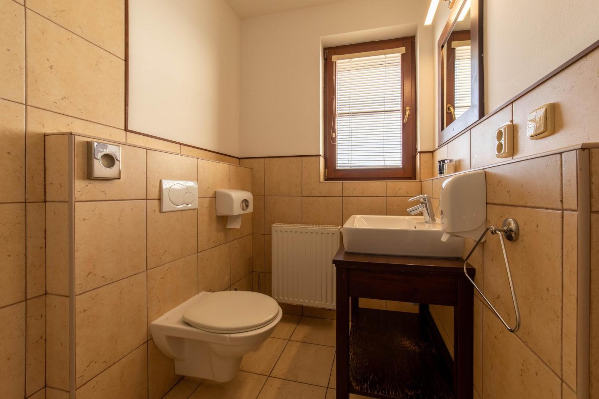 Hotel Liptov Holiday *** Liptovský Trnovec Екстериор снимка