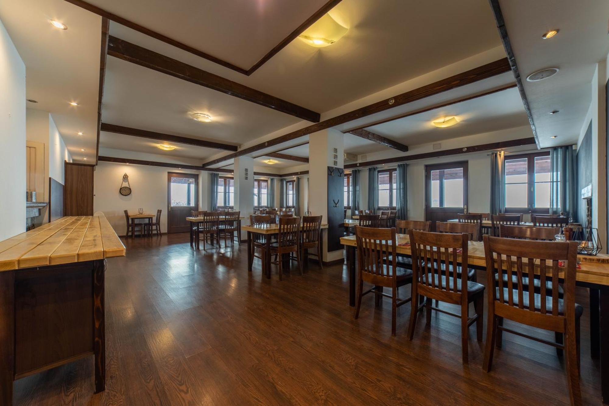 Hotel Liptov Holiday *** Liptovský Trnovec Екстериор снимка