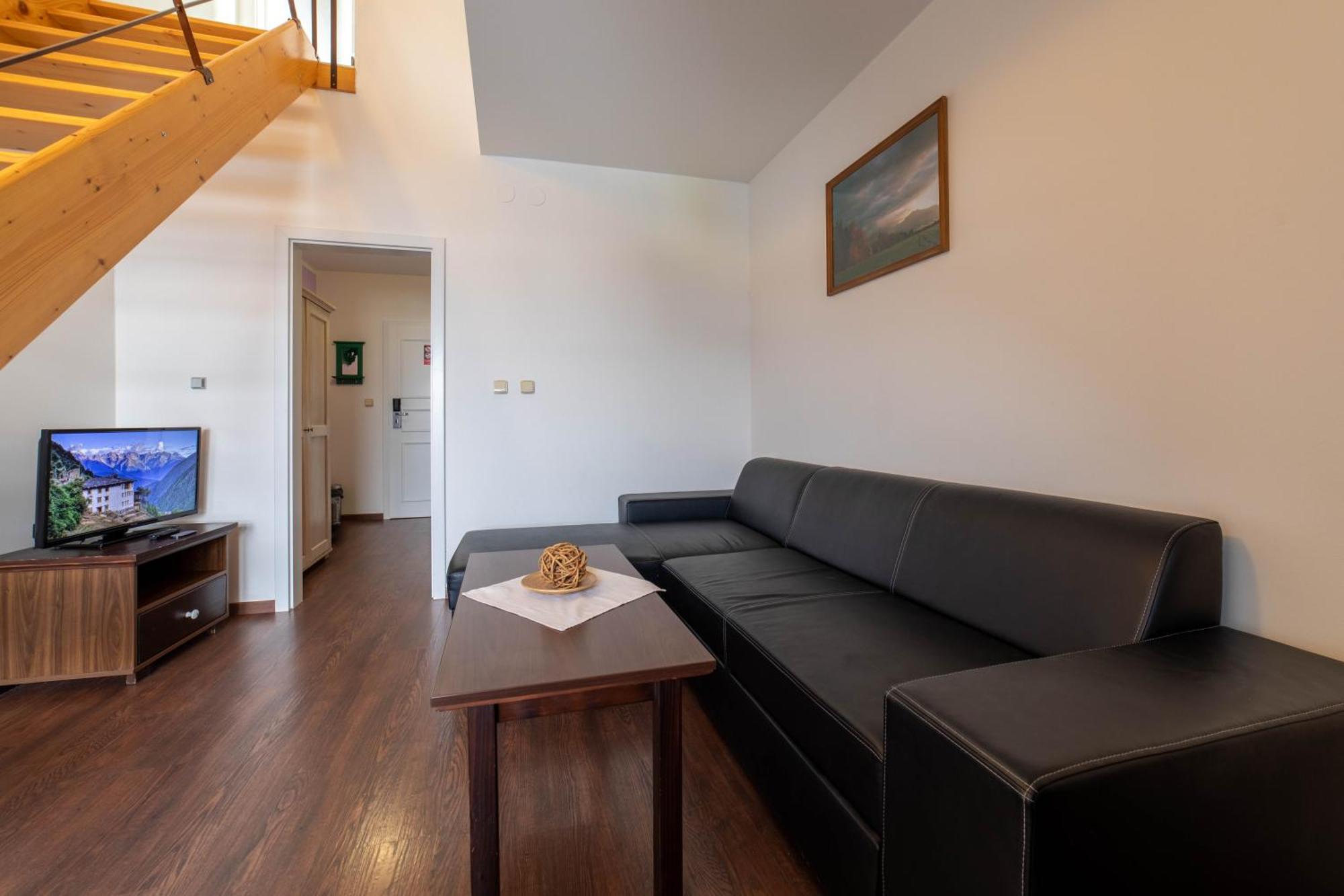 Hotel Liptov Holiday *** Liptovský Trnovec Екстериор снимка